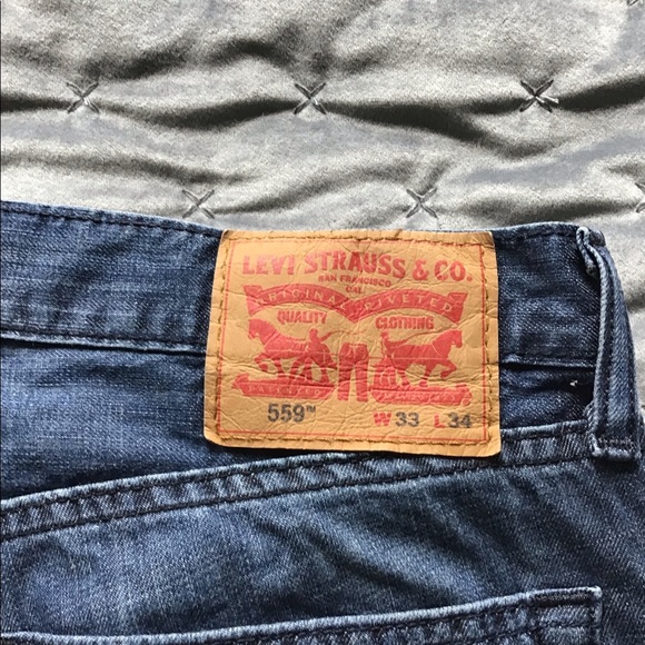 Men’s Levi Jeans - Picture 3 of 6